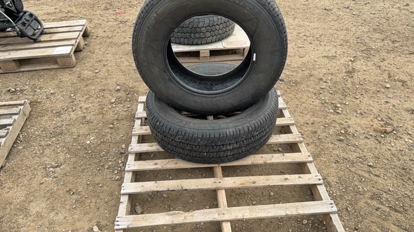 2 - MICHELIN 265/70 R18 TIRES