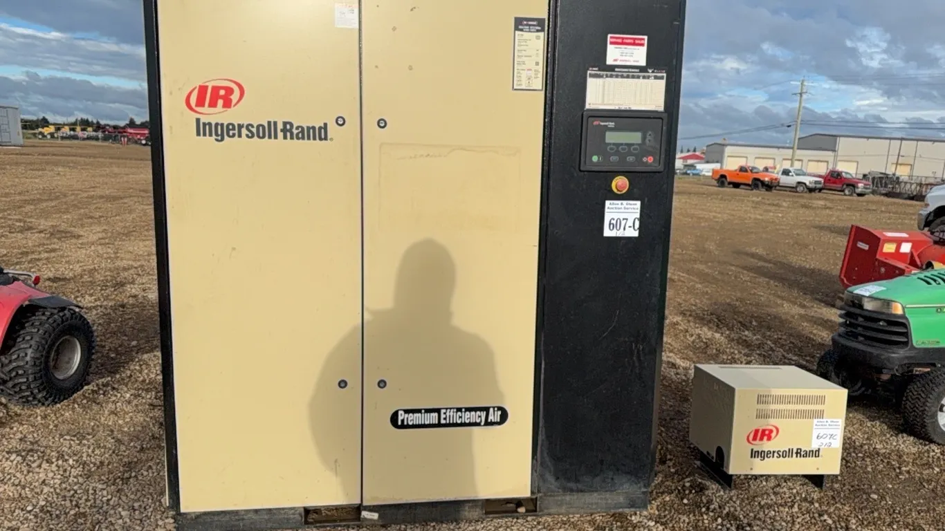 INGERSOLL-RAND COMPRESSOR PACKAGE w/ 3 PHASE 460V TRANSFORMER - COMPRESSOR s/n NV6132UO4049 - KEYS IN OFFICE