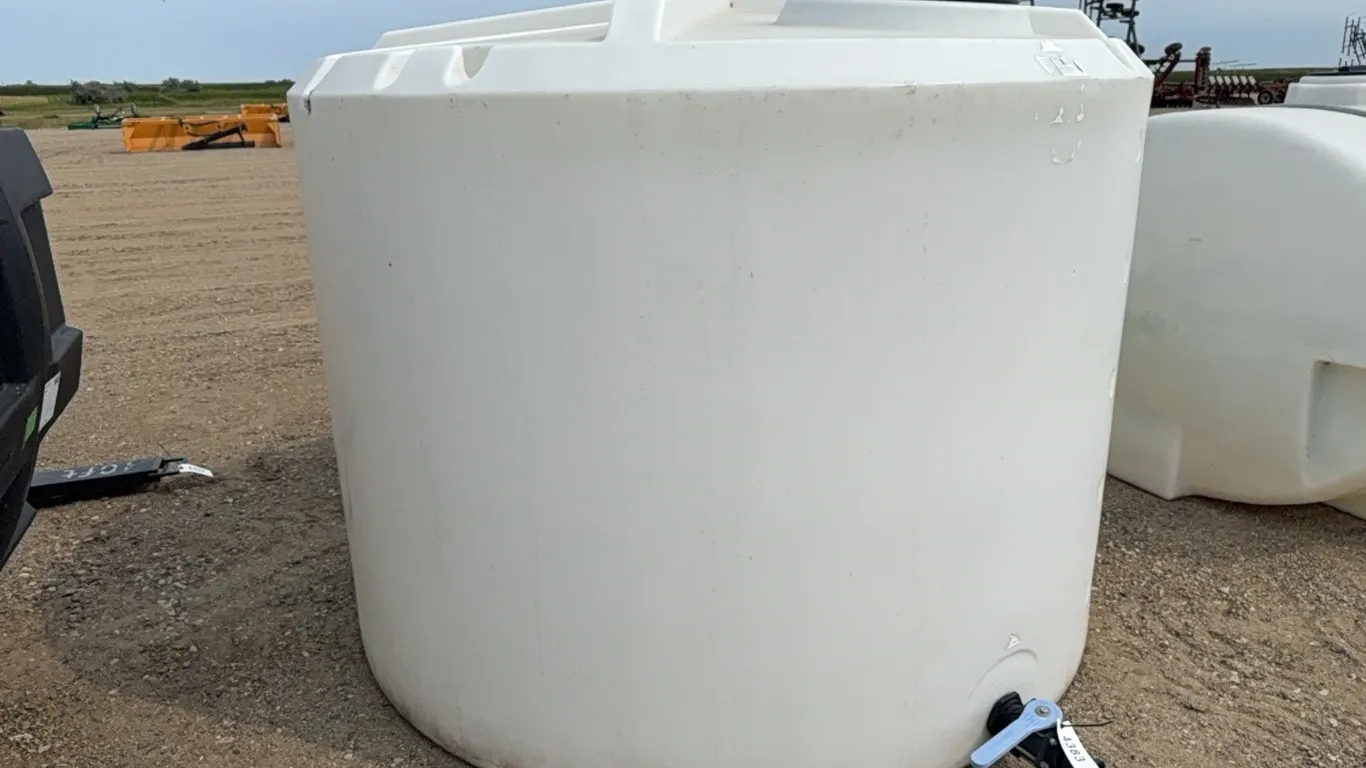 ID 4383 1500gal Water Tank