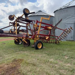 1983 Versatile 5600 V-Blade