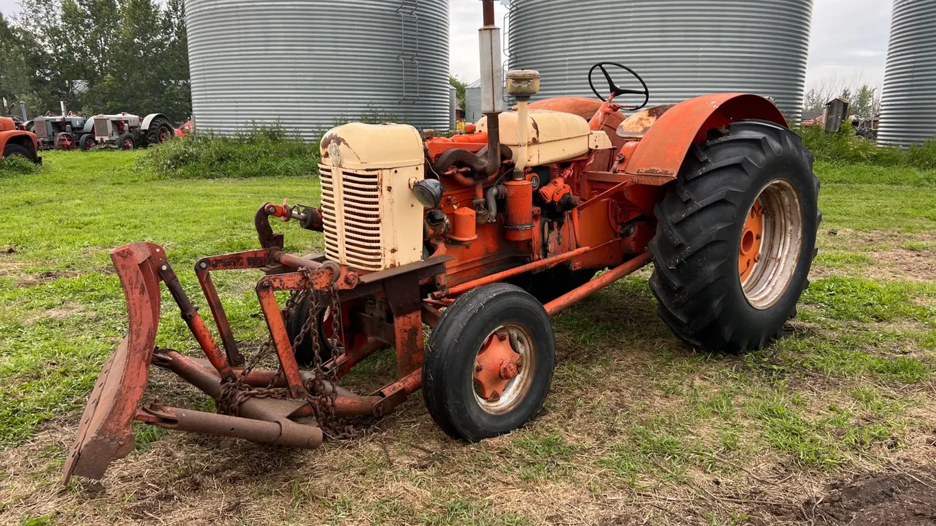 Case 410 2WD Tractor w/ Blade