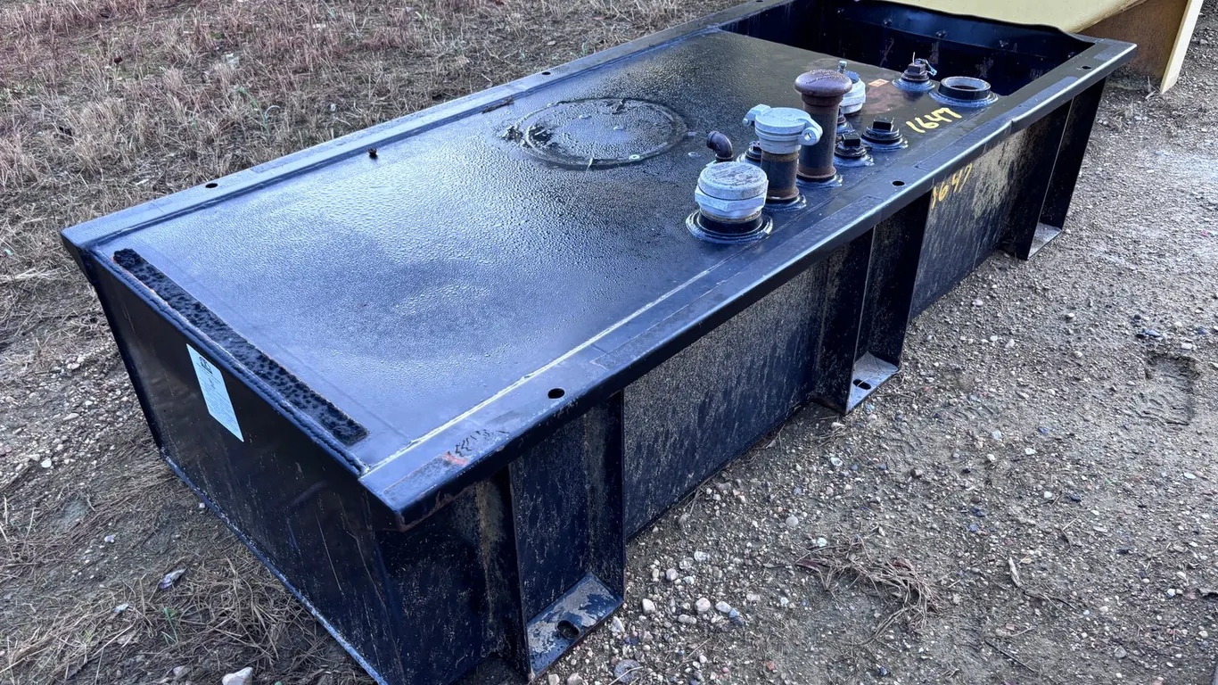 BELLY FUEL TANK FOR GENERATOR