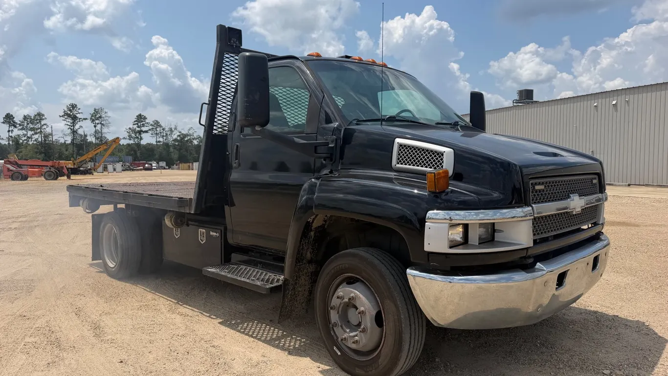 2003 CHEVEROLET 4500C FLATBED TRUCK