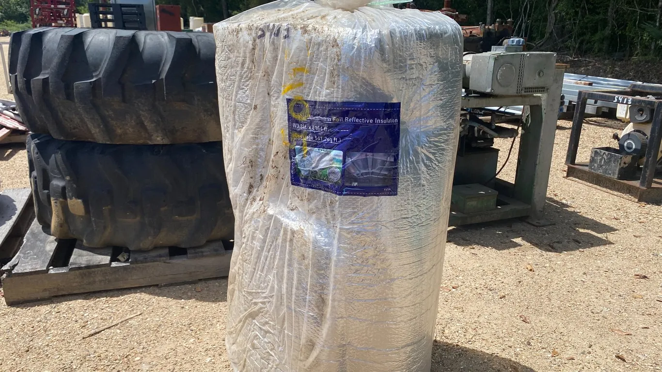 Bubble Aluminum Foil Reflective Insulation
(Coverage 541.2sa’ft.)