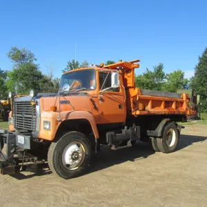 1993 Ford L8000 Dump Truck