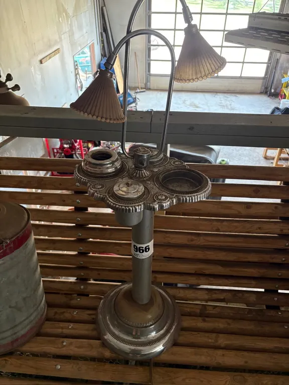 VINTAGE ASHTRAY LAMP COMBO SMOKE STAND