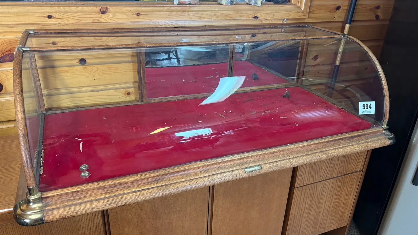 ANTIQUE COUNTERTOP DISPLAY CASE