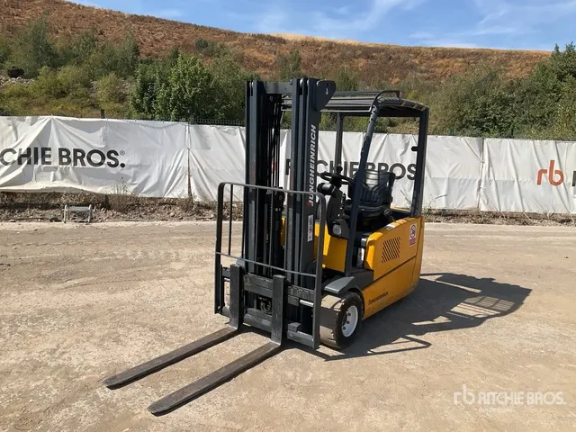 2005 Jungheinrich EFG220 2000 kg 3 Wheel Electric Forklift