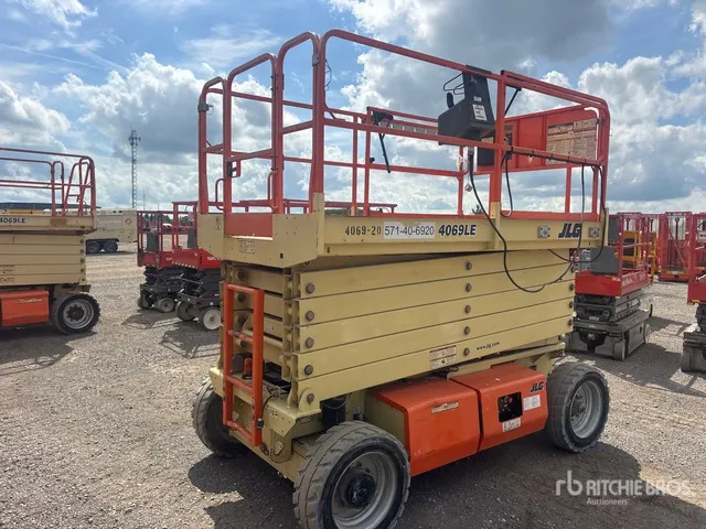 2016 JLG 4069 LE Electric Scissor Lift