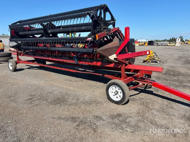 1990 Case 1020 15 ft Rigid Combine Header