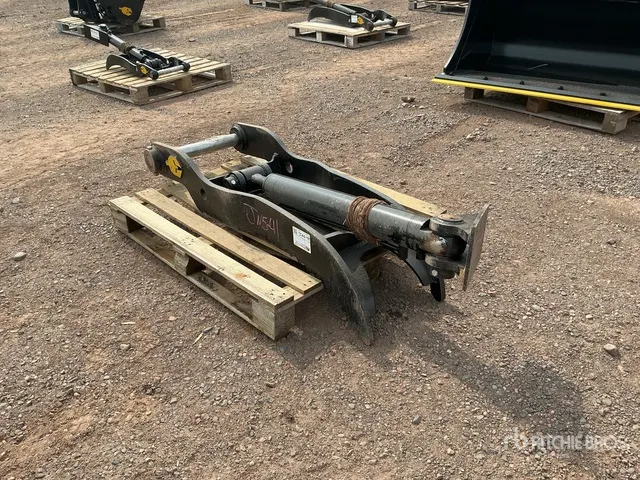 Dynamic Entities 58 in Excavator Thumb - Fits Cat 311/312/313/314, Kobelco 140, Deere/Hitachi ZX120/135, Case 130/135, Doosan DX140
