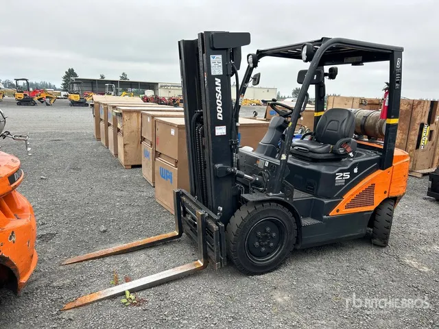 2020 Doosan G25N-7 4600 lb Cushion Tire Forklift