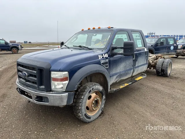 2009 Ford F-550 XL 4x4 Crew Cab Cab and Chassis