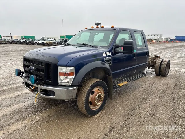 2009 Ford F-550 XL 4x4 Crew Cab Cab and Chassis