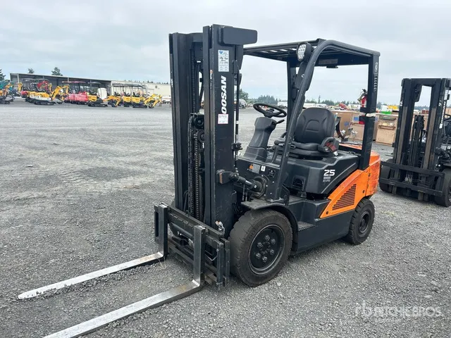 2020 Doosan G25N-7 4600 lb Cushion Tire Forklift