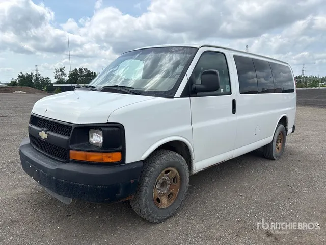 2010 Chevrolet Express 2500 Cargo Van