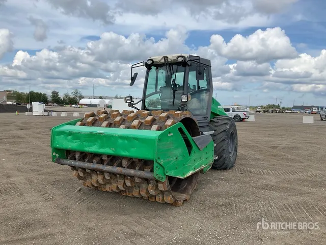 2018 Hamm H10iP Padfoot Drum Compactor