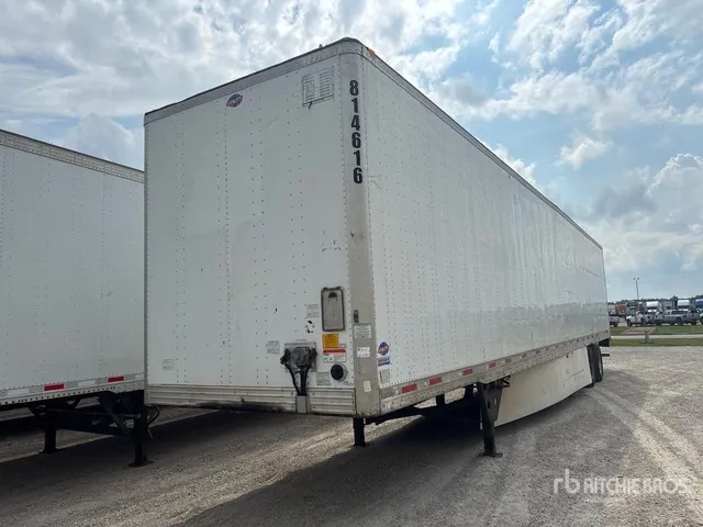 2017 Utility VS2DX 53 ft x 102 in T/A Van Trailer