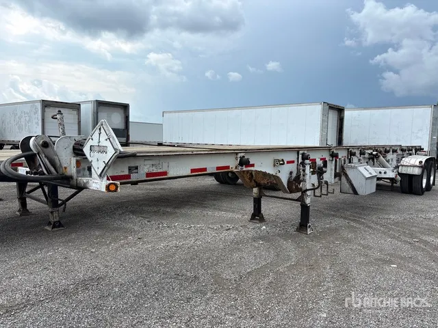 2007 Dentoni's T/A Roll-Off Trailer