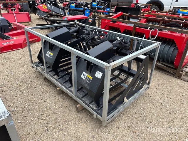 2025 72 in Skeleton Skid Steer Grapple Bucket (Unused)