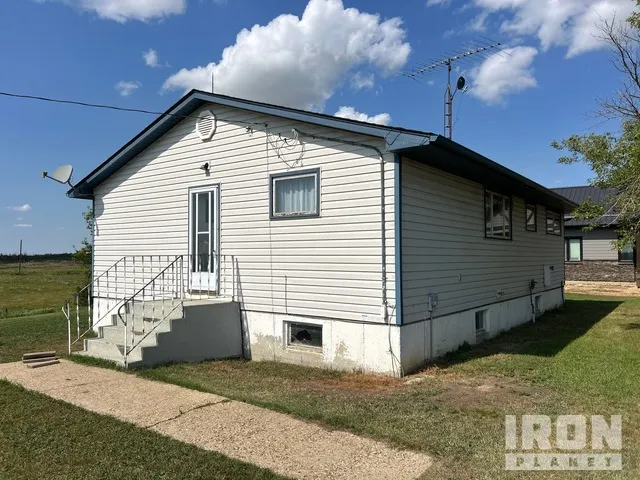 1964 40 ft x 28 ft House