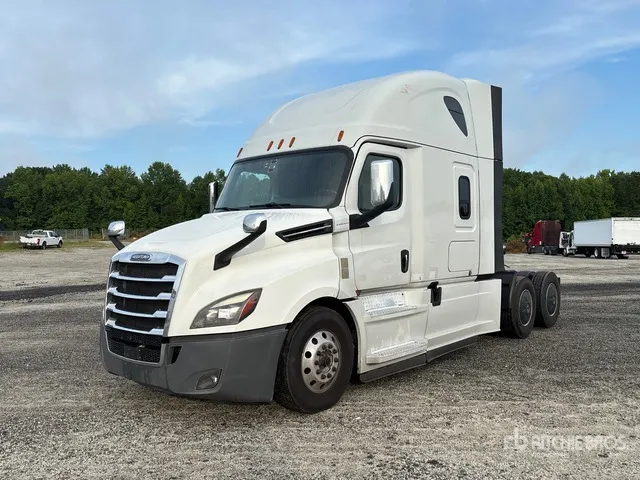 2020 Freightliner Cascadia 126 T/A Sleeper Truck Tractor