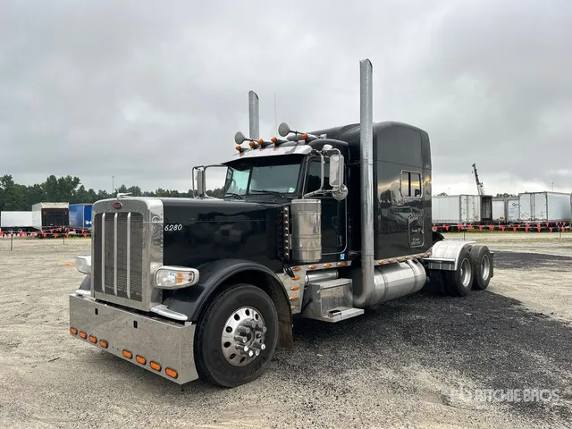 2022 Peterbilt 389 6x4 T/A Sleeper Truck Tractor