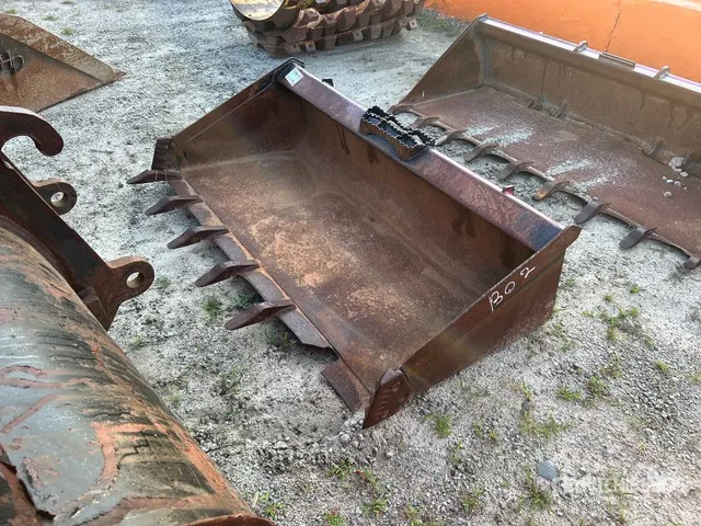 66 in General Purpose Skid Steer Bucket