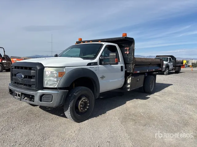 2015 Ford F-550 4x4 Dump Truck