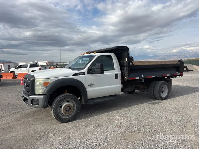 2015 Ford F-550 XL 4x4 Dump Truck