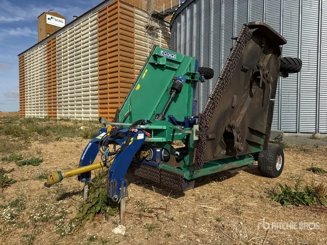 2017 Desvoys BV Master Coupe Girobroyeur 6.3 m Semi-Porte Semi-Mount Rotary Cutter