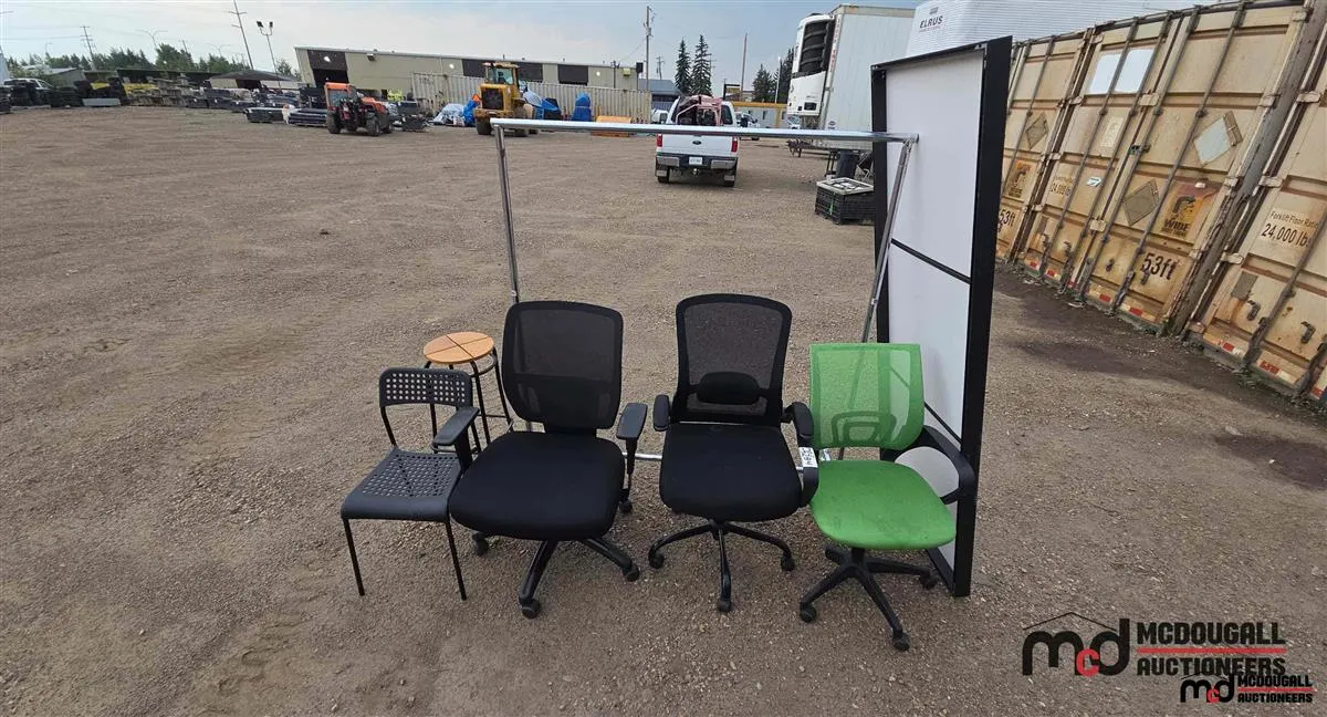 Office Furniture Bundle w/ Mirror & Rolling Rack
UNRESERVED