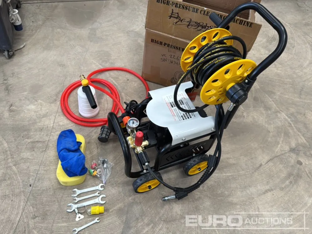 Unused 240 Volt Electric Pressure Washer,Hose Reel & Snow Foam Kit