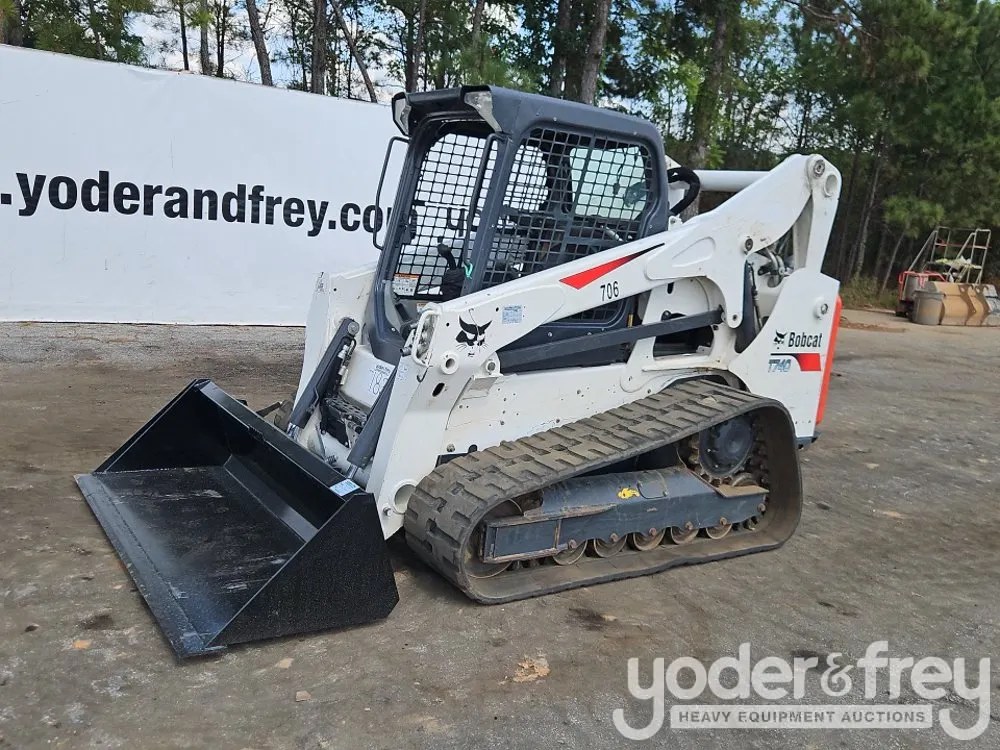2022 Bobcat T740