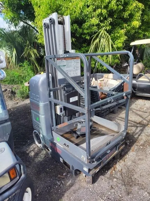 JLG-20MVL SELF-PROPELLED LIFT