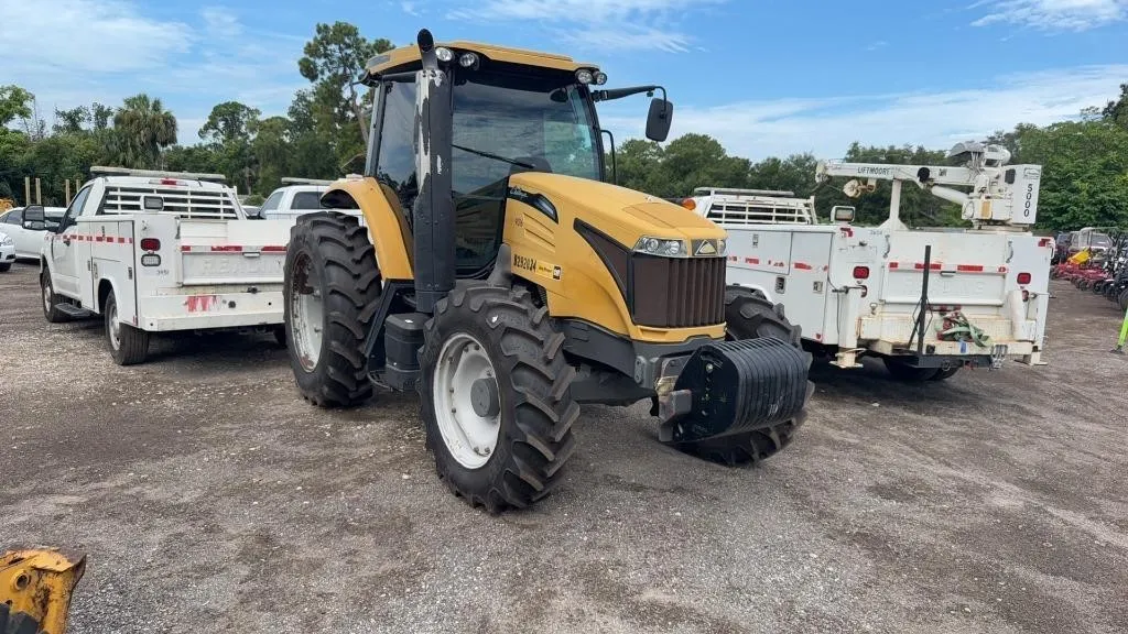 2018 CHALLENGER TRACTOR CHL-MT465E 4WD runs/ moves