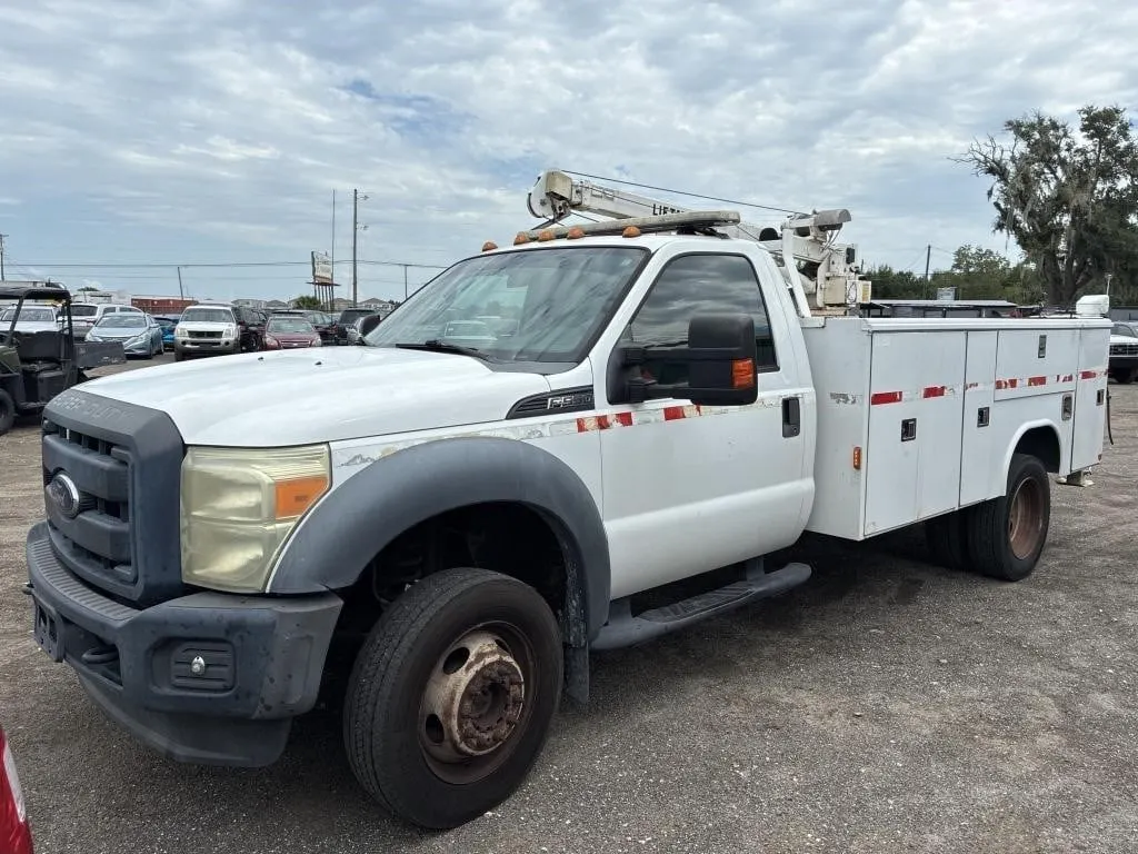 2015 Ford F550 RUNS/MOVES 4WD