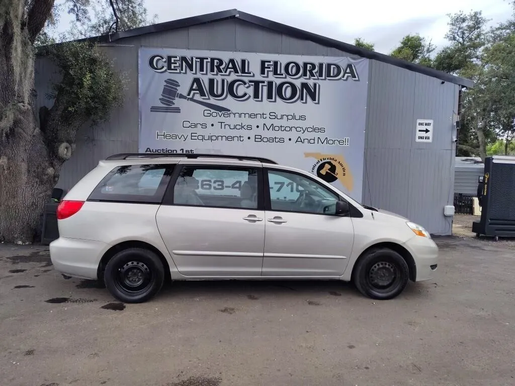 2006 Toyota Sienna RUNS/MOVES CE 7 Pass