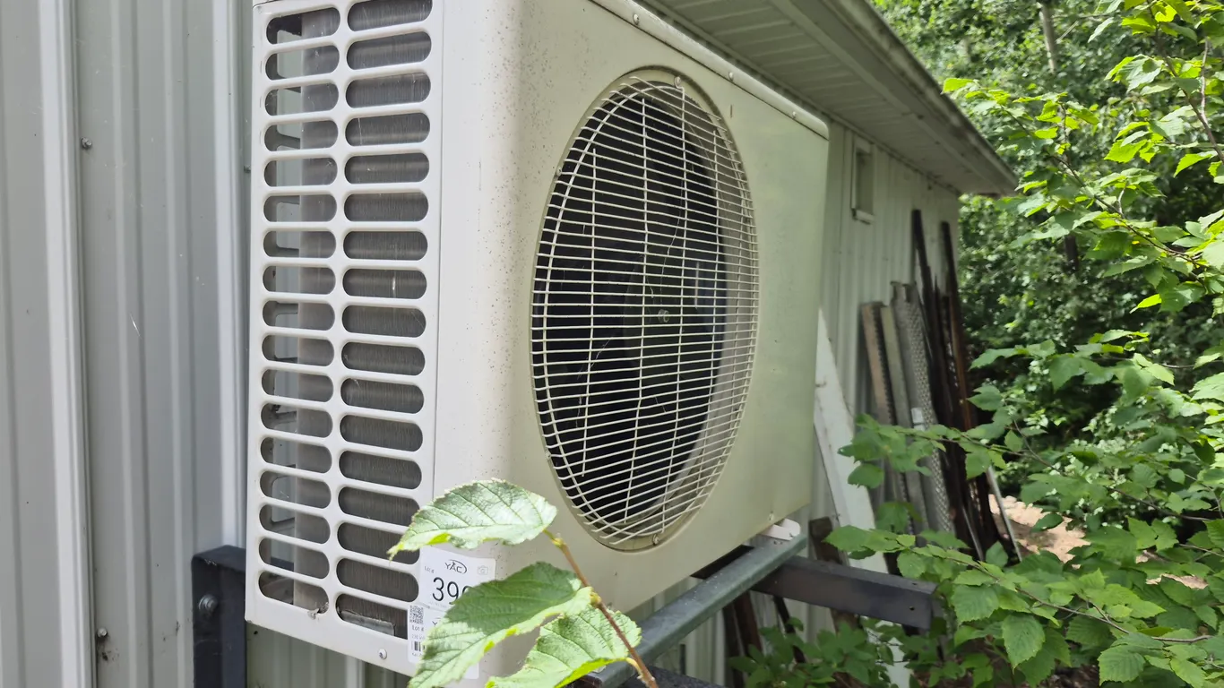 230 Volt AC Unit - Model HMC024KD