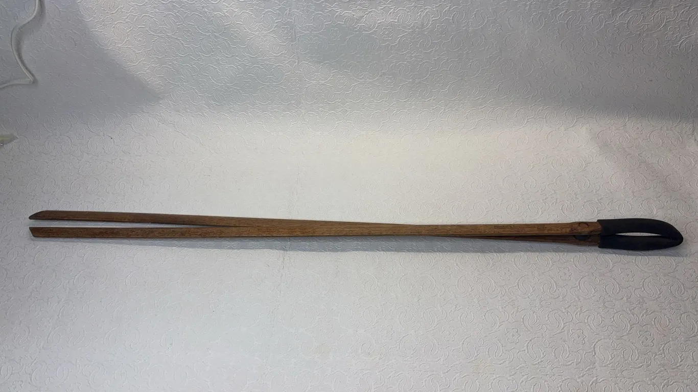 SHOOTING STICKS