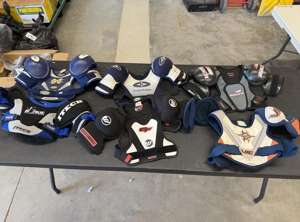 (6) Hockey Shoulder Pads (Assorted Sizes & Brands)