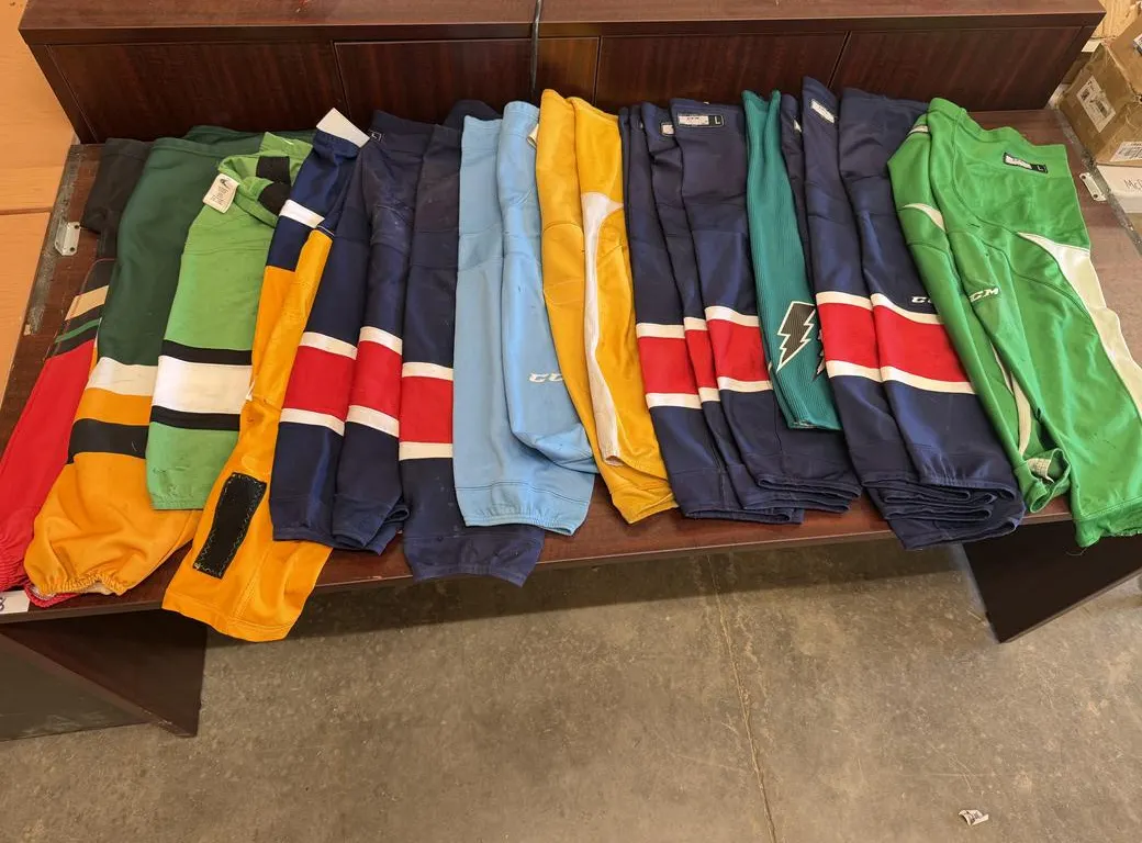 Assorted Hockey Socks (Various Sizes)