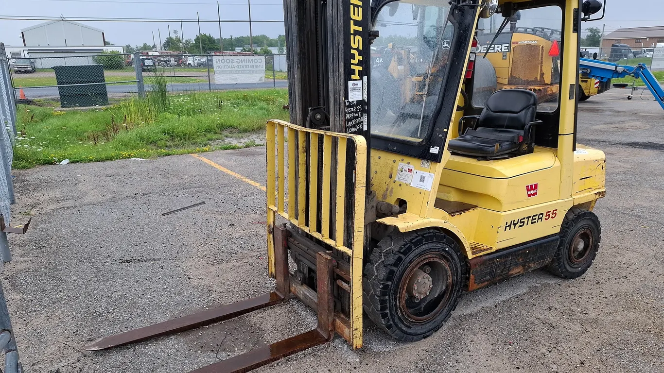 Non-Operable 2005 Hyster H55XM 2290 KG Forklift