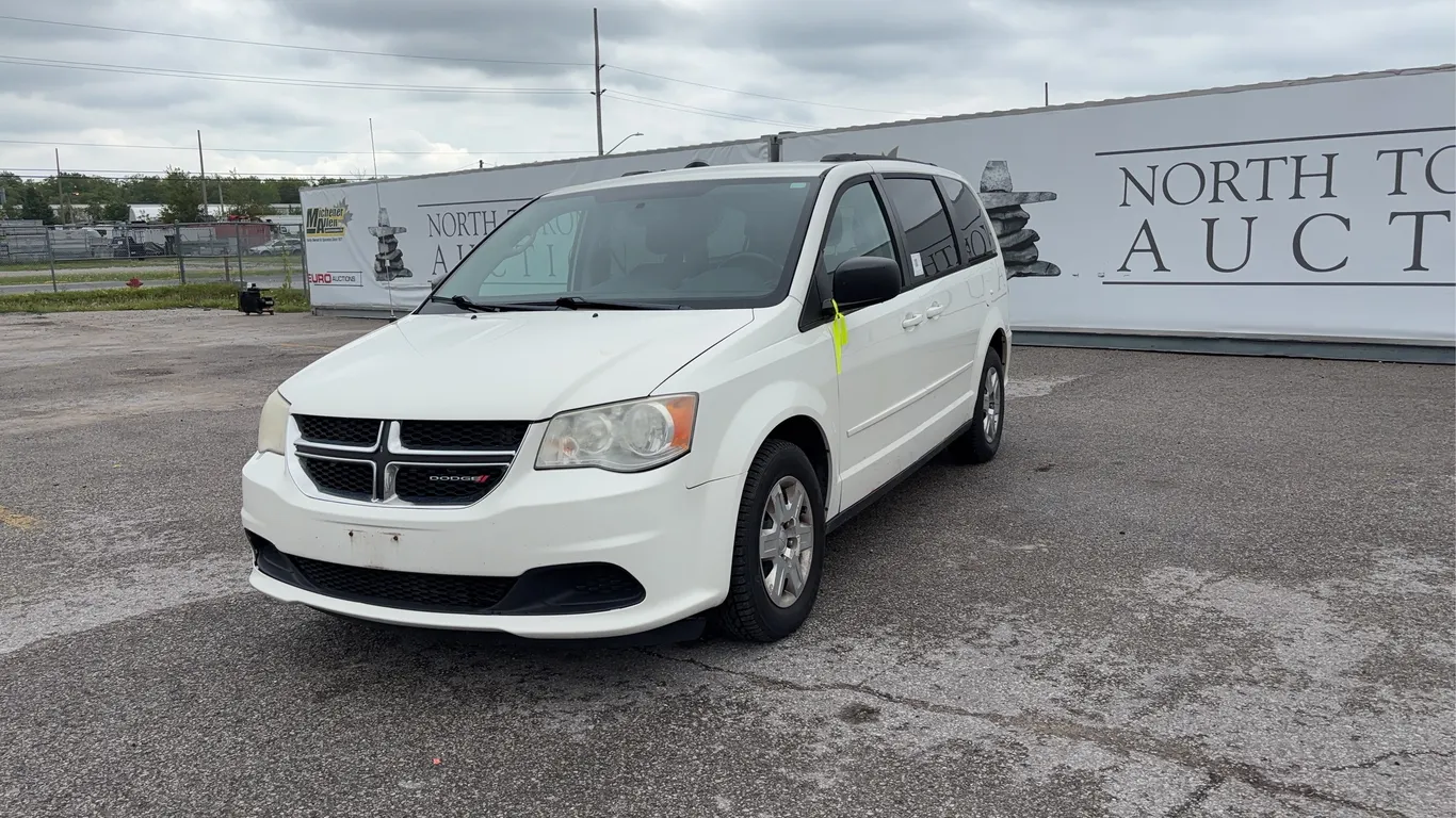 2013 Dodge Grand Caravan SXT 4dr Mini-Van