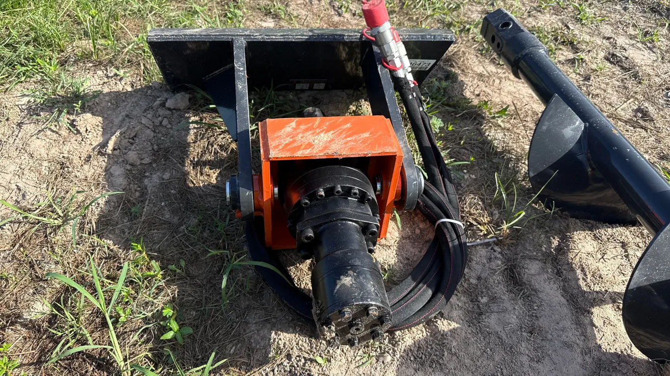 UNUSED 2026 WOLVERINE MAD-12-12D 30 IN. MINI SKID STEER AUGER DRIVE & BIT