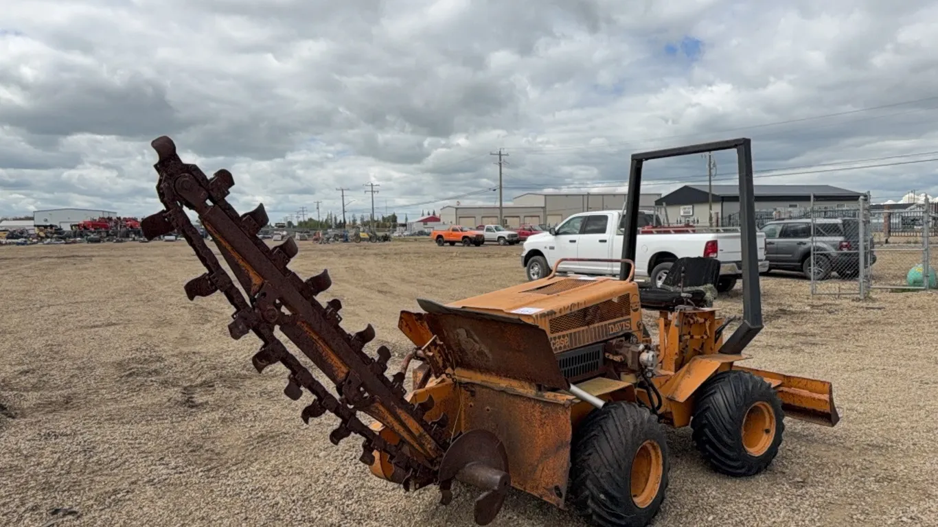 DAVIS CASE FLEETLINE 25+4 TRENCHER - NOT RUNNING - s/n 1139565