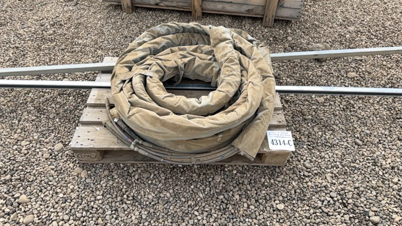 INSULATED HOSES, 2 PCS OF BARN DOOR TRACK