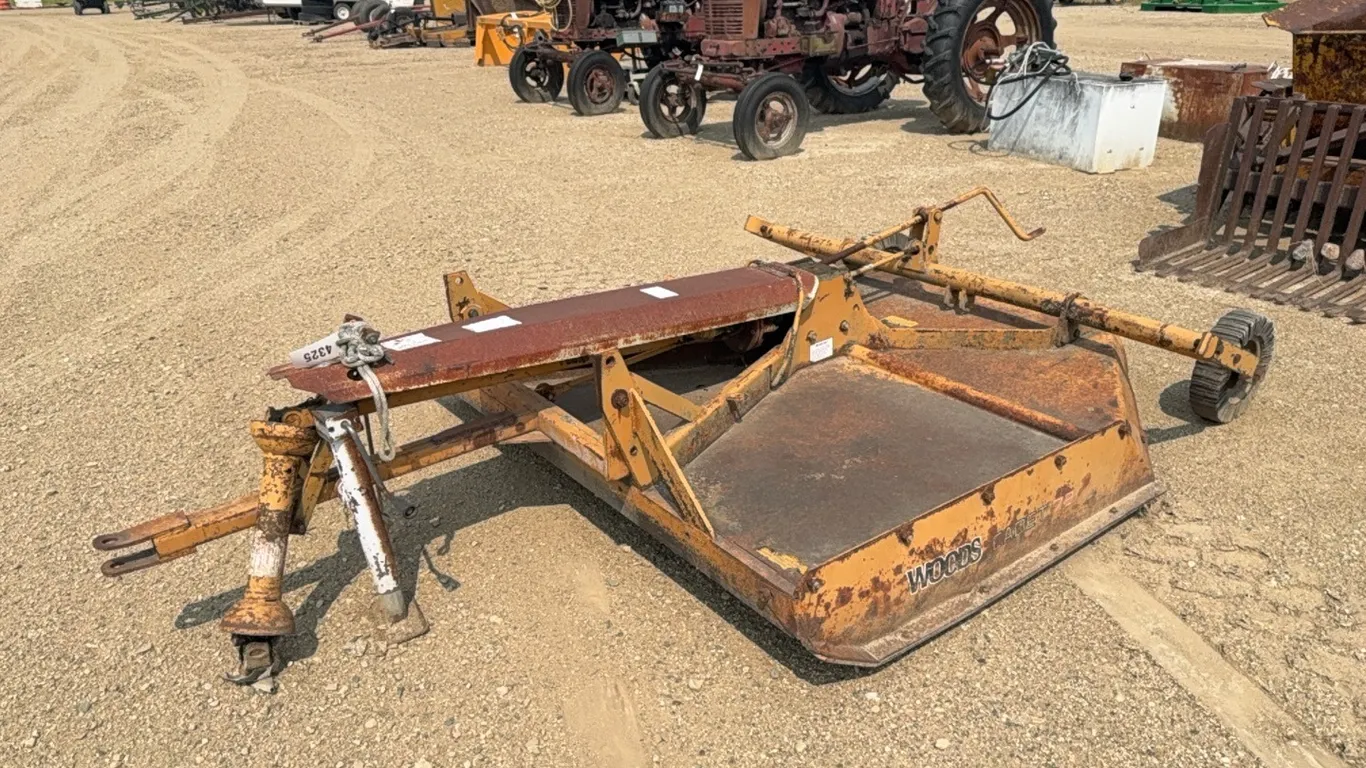 ID 4325 Woods Cadet 72" Mower