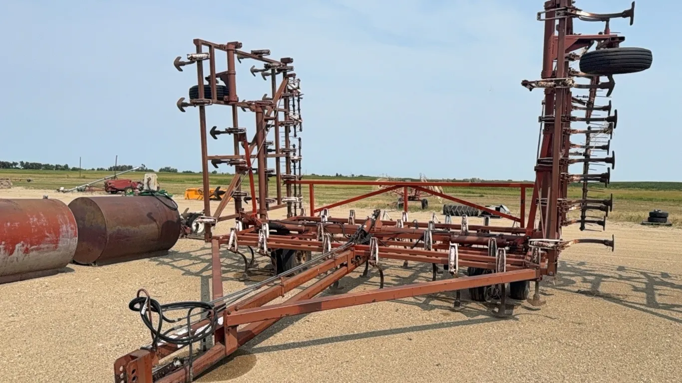 ID 4341 Wil-Rich Field Cultivator