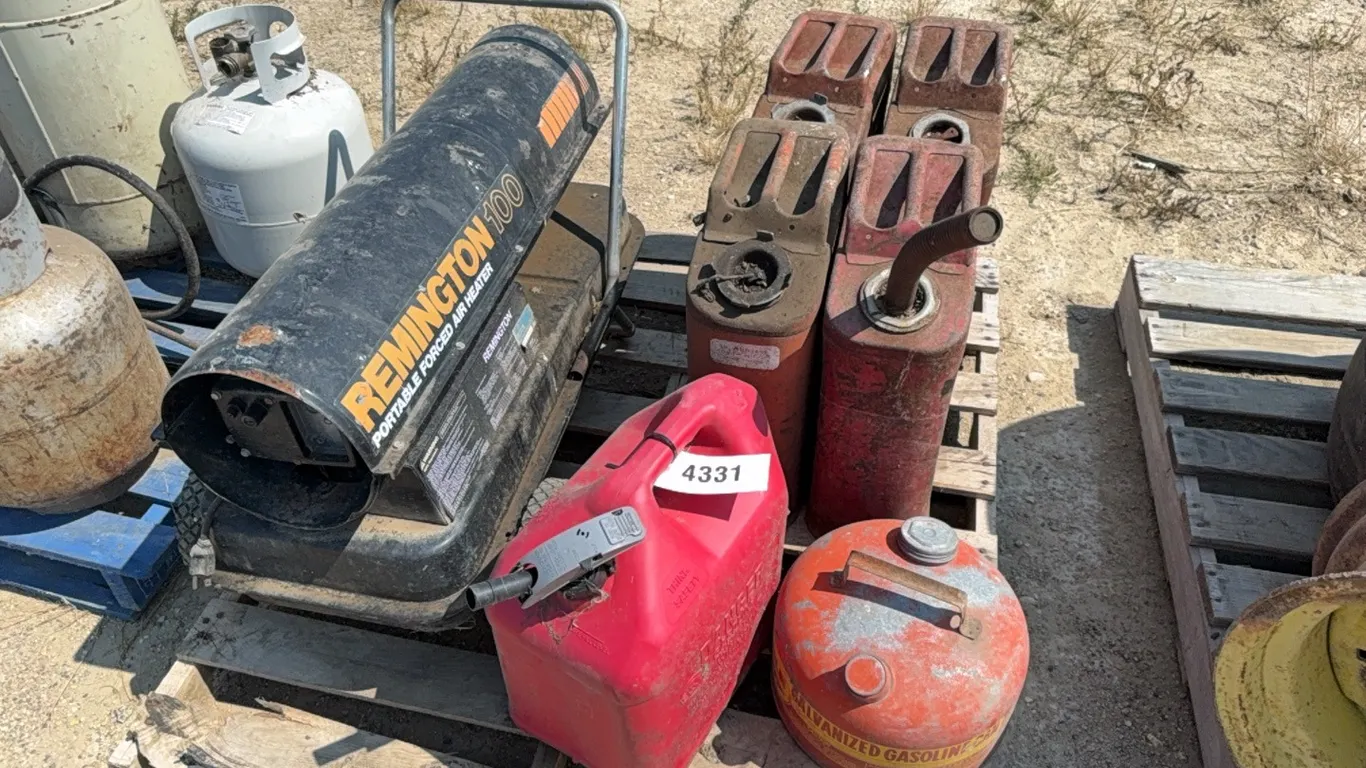 ID 4331 (6) Gas Cans & Knipco Heater